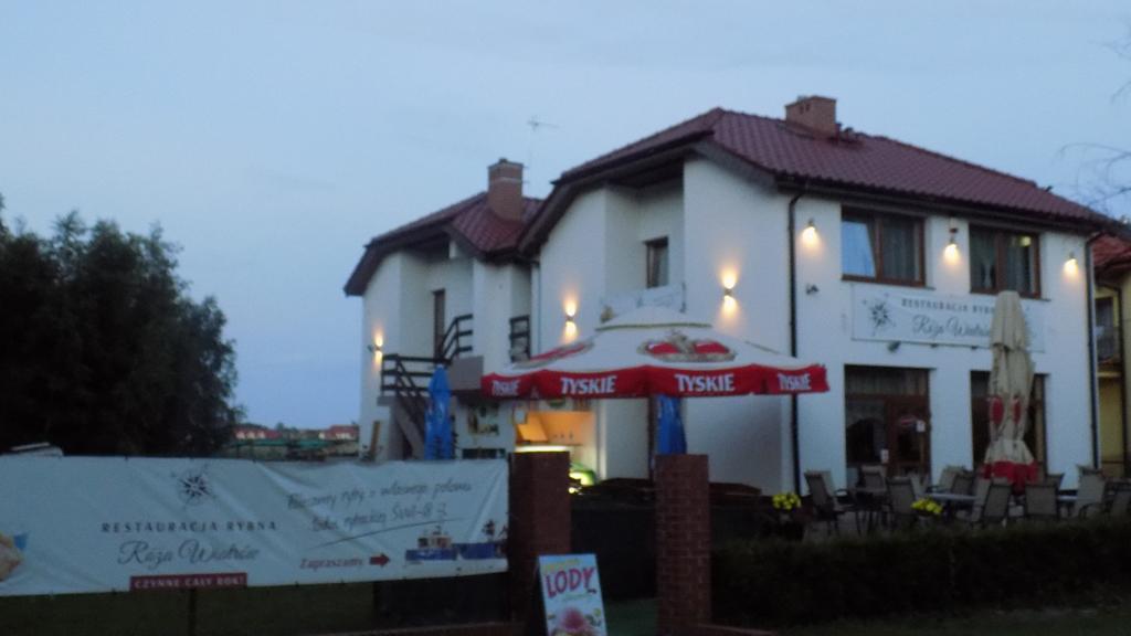 Roza Wiatrow Apartment Grzybowo  Bagian luar foto